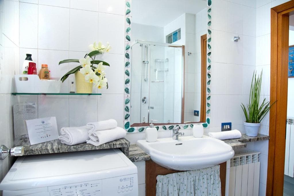 Bagno principale con doccia a Casa Petito